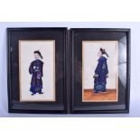 A PAIR OF 19TH CENTURY CHINESE PITH PAPER WATERCOLOURS Qing. Image 13 cm x 21 cm.