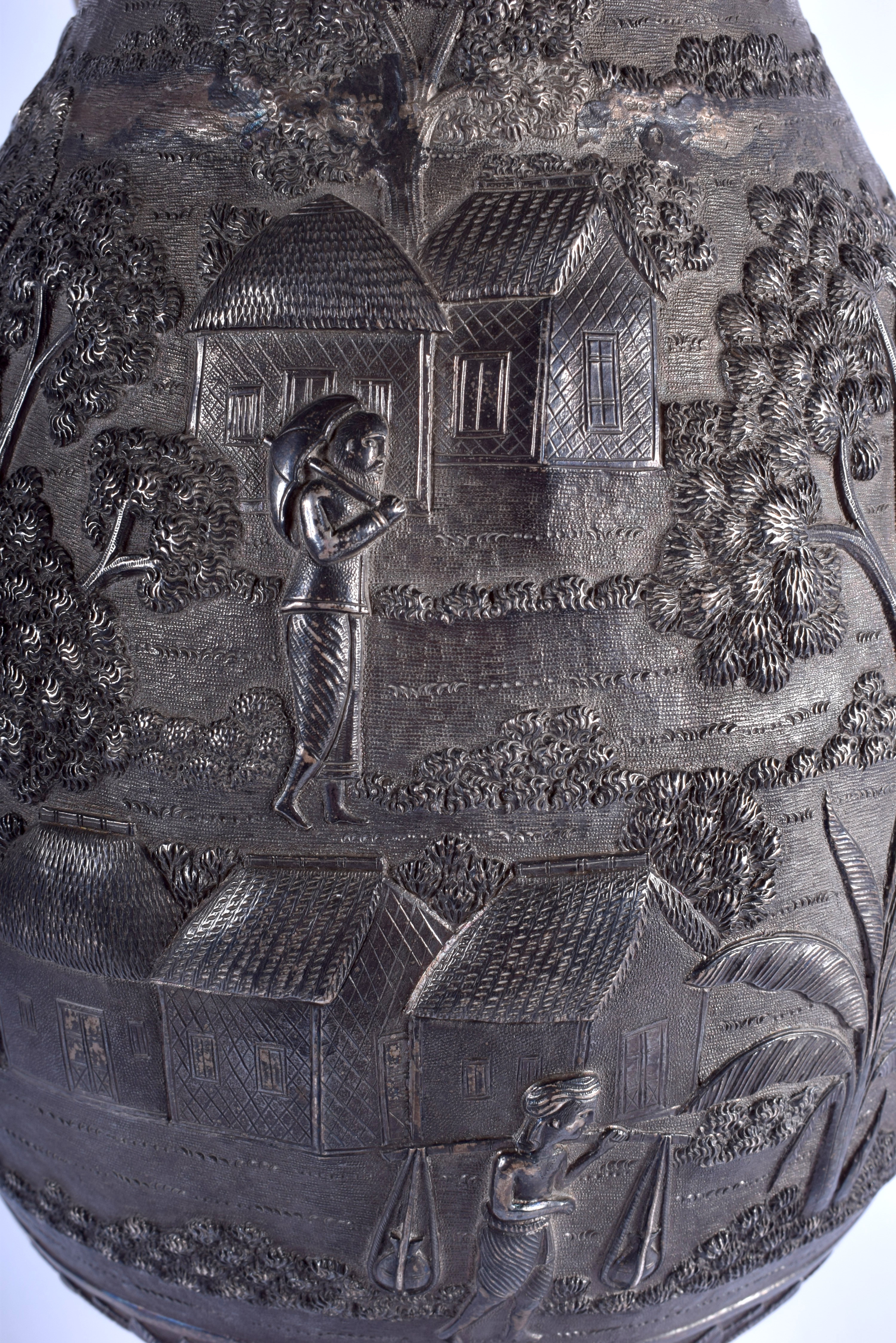 A MAJESTIC 19TH CENTURY NORTH WEST INDIAN SILVER PEDESTAL EWER possibly Bhuj & by Oomersi Mawji, of - Bild 7 aus 17