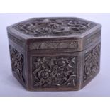 A 19TH CENTURY CHINESE EXPORT SILVER BOX AND COVER of hexagonal form, decorated with dragons. 89 gra