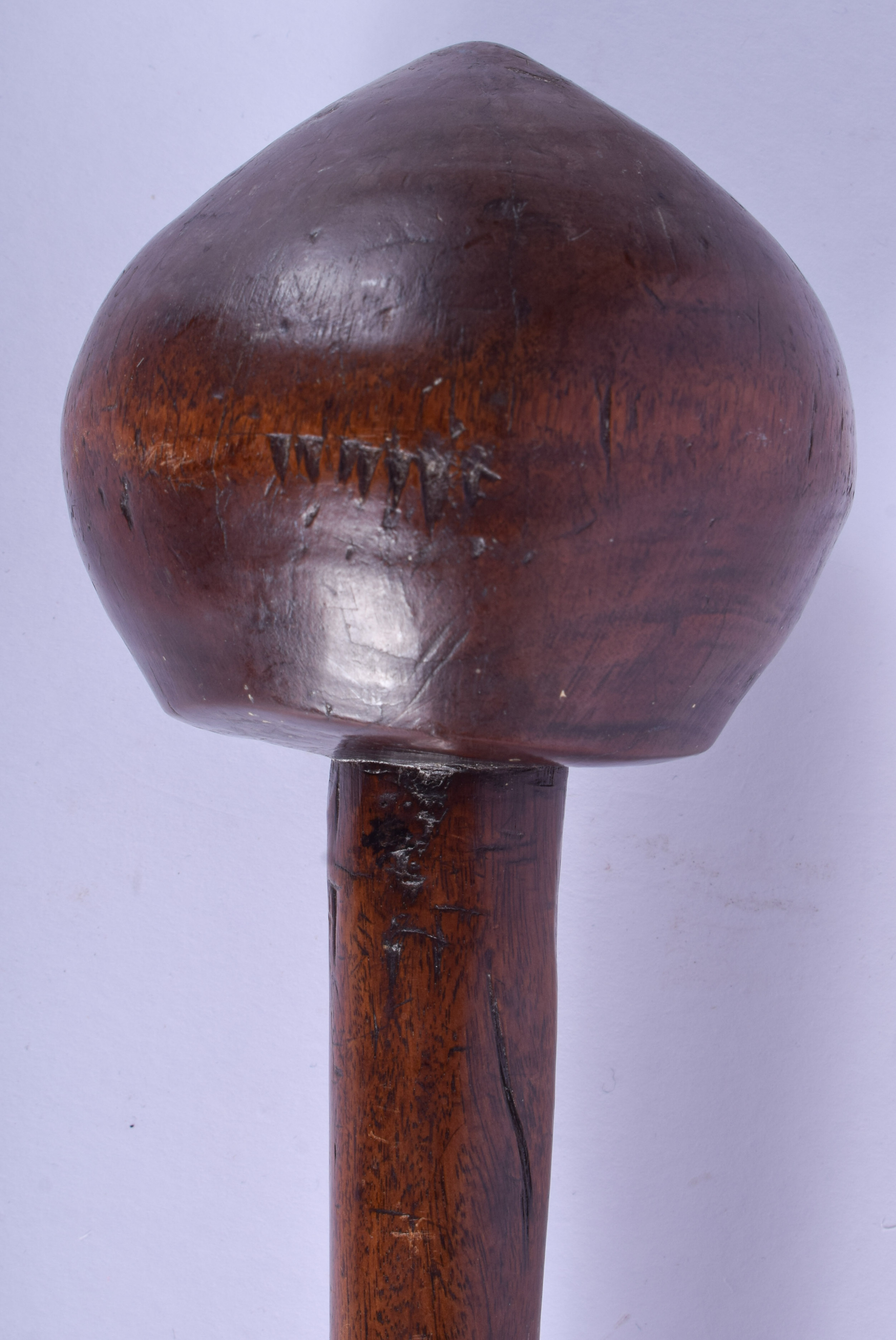 A 19TH CENTURY FIJIAN TRIBAL THROWING CLUB I Ula Tavatava. 37 cm long. - Image 4 of 7