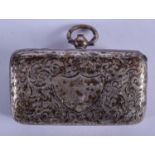 AN ANTIQUE SOVEREIGN CASE. 5.5 cm x 3.5 cm.