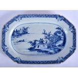 A SMALLER 18TH CENTURY CHINESE EXPORT BLUE AND WHITE DISH Qianlong. 27 cm x 17 cm.