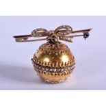 AN ANTIQUE 18CT GOLD BALL PENDANT BROOCH CLOCK. 30.5 grams overall. Clock 2 cm wide.