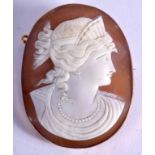 AN ANTIQUE 9CT GOLD CAMEO BROOCH. 4 cm x 4.5 cm.