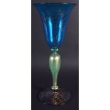 A LARGE VENETIAN GLASS with seaweed gilt splash decoration. 24 cm high.