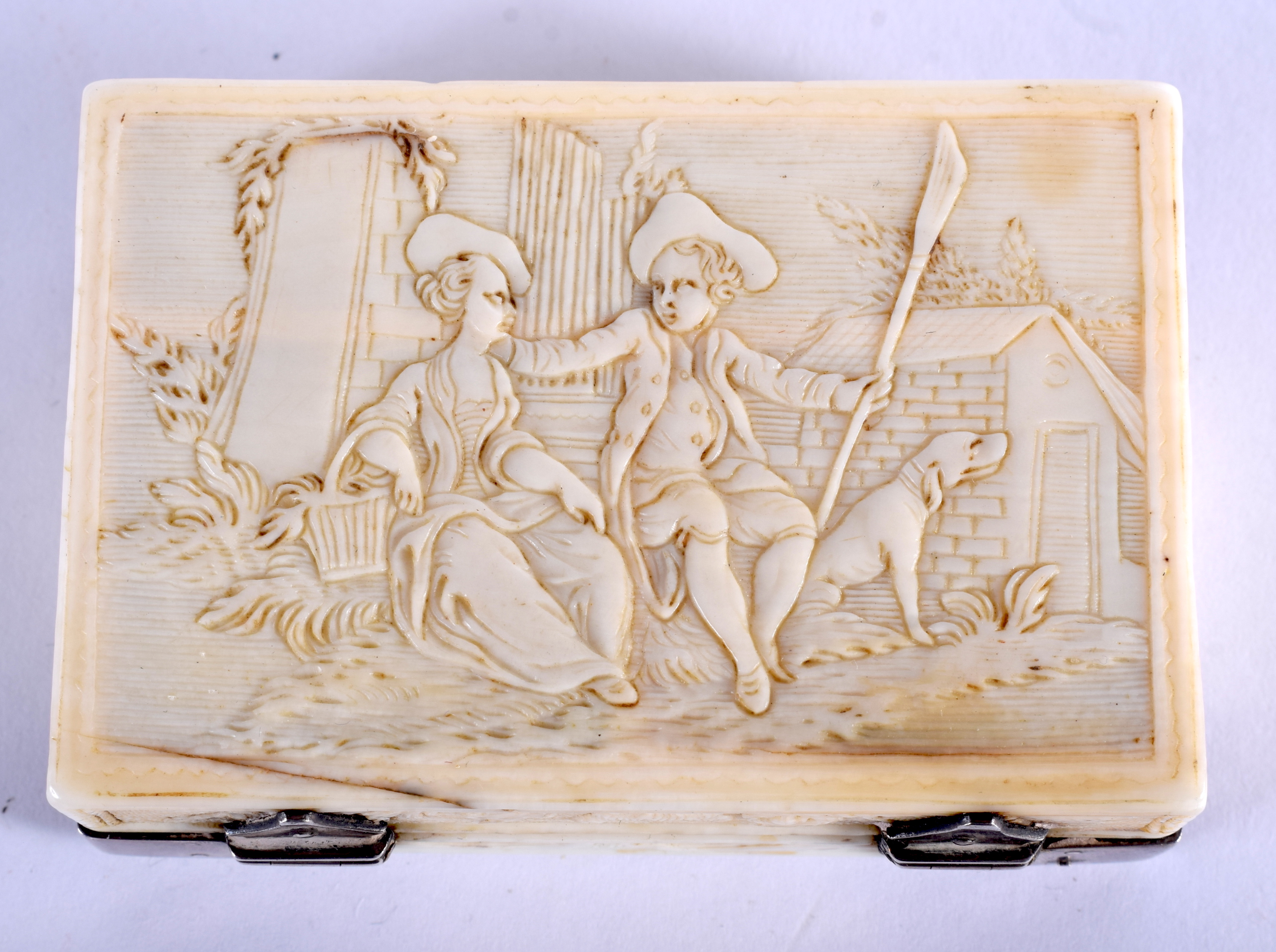 A VERY RARE 18TH/19TH CENTURY DIEPPE CARVED IVORY BOX with highly unusual mirrored internal fitting - Image 4 of 5