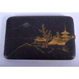 AN EARLY 20TH CENTURY JAPANESE TAISHO PERIOD KOMAI TYPE CIGARETTE CASE. 12 cm x 9 cm.