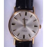 A BOXED 9CT GOLD ROAMER WRISTWATCH. 3.25 cm wide.