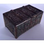 A EUROPEAN BRONZE CASKET, depicting scenes from The Crusades. 7.5 cm x 15 cm.