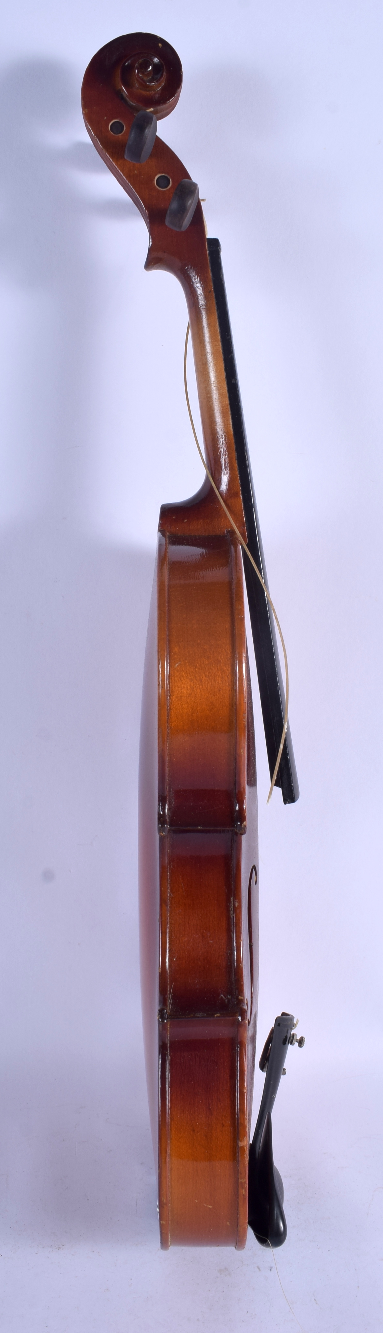 A VINTAGE TWO PIECE BACK VIOLIN together with another within a case. 64 cm long. (3) - Image 15 of 23