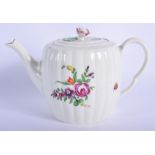 18th c. Worcester fine teapot and cover painted with two large sprays of flowers and a lady bird. 1