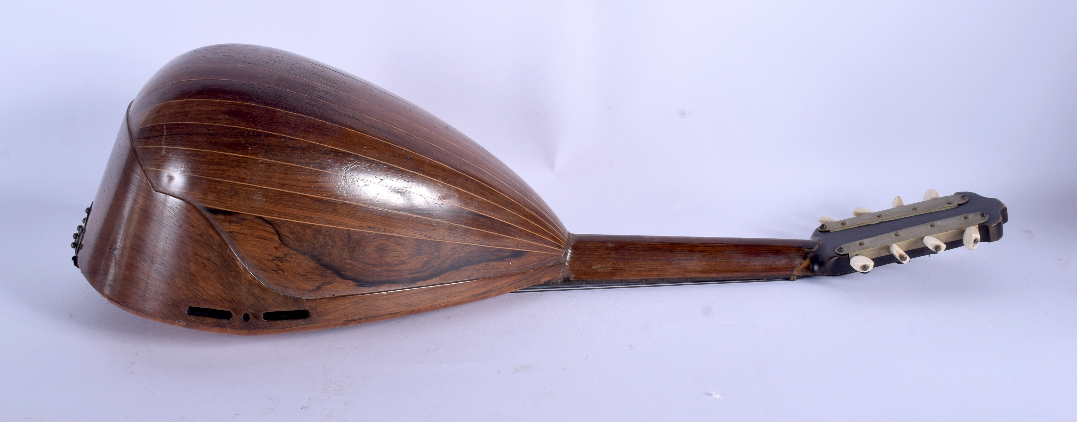 A GENNARO MAGLIONI NEAPOLITAN MANDOLIN. 57 cm long. - Bild 3 aus 4