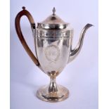 A LARGE GEORGE III SILVER COFFEE POT. London 1798. 26.1 oz. 30 cm x 20 cm.