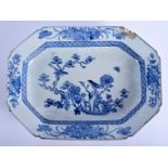 A LARGE 18TH CENTURY CHINESE EXPORT BLUE AND WHITE DISH Qianlong. 35 cm x 28 cm.