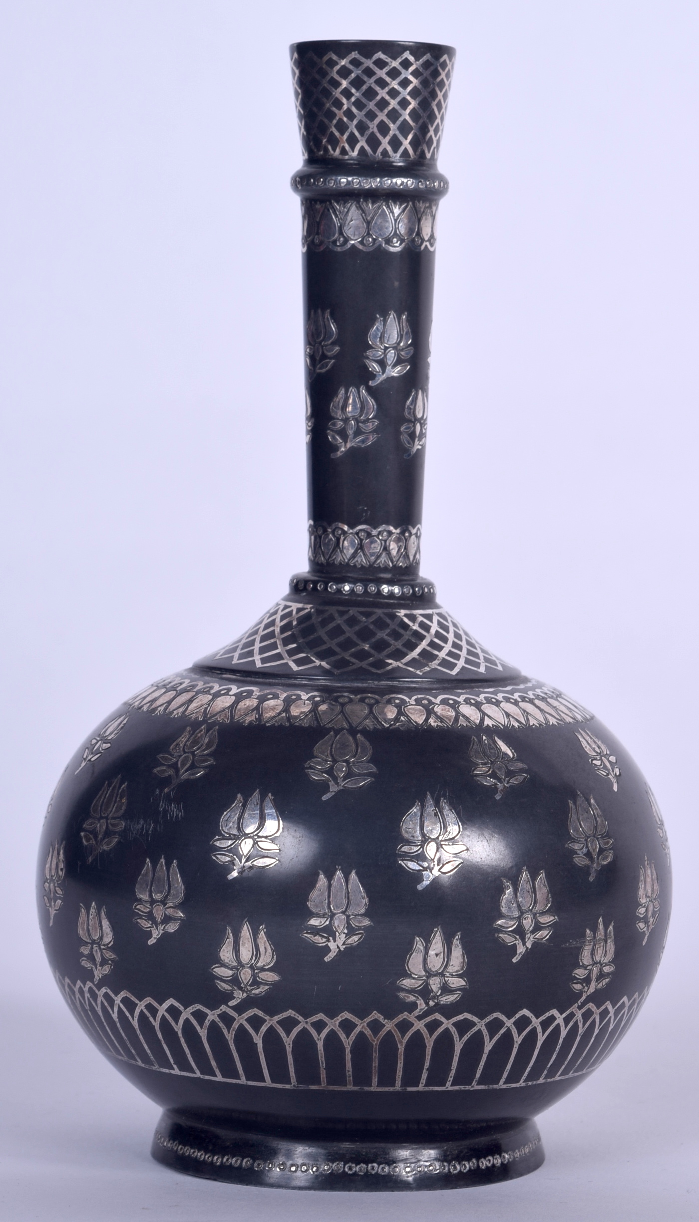 A GOOD 18TH CENTURY SILVER INLAID INDIAN BIDRI VASE, decorated with foliage. 18 cm high.