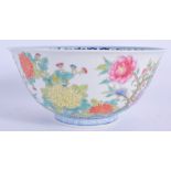 A CHINESE PORCELAIN FAMILLE ROSE BIRD BOWL. 16 cm wide.