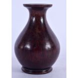 A CHINESE CARVED HORN VASE. 9.5 cm high.
