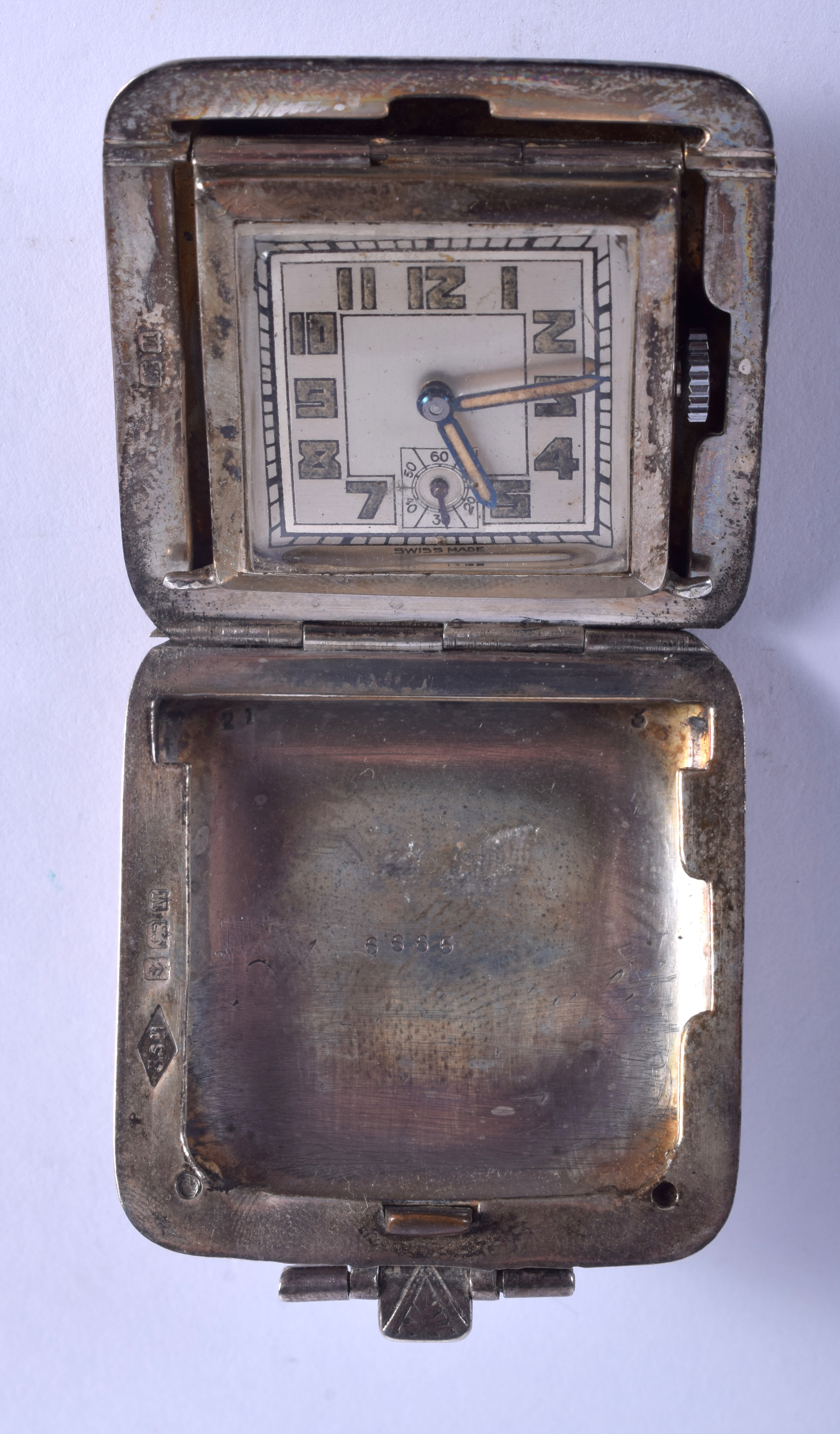 AN ART DECO SILVER PURSE WATCH. 3.25 cm square. - Image 4 of 4