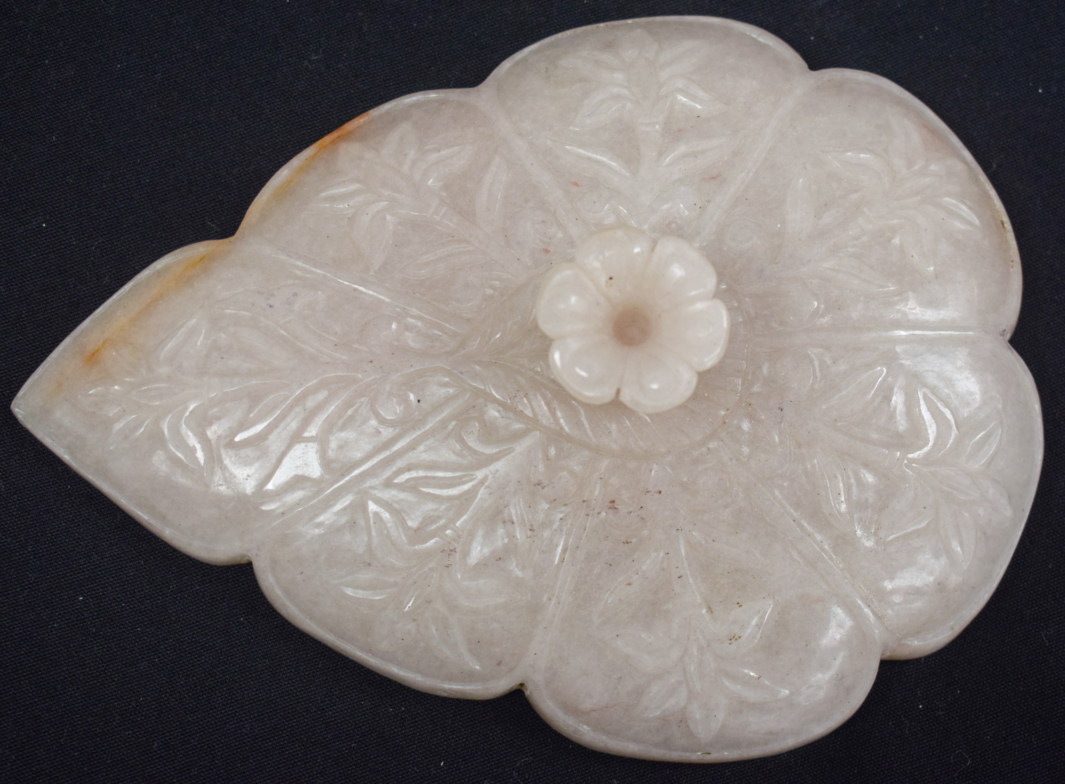 AN MUGHAL JADE BOX, lobed in form with flower finial. 19 cm x 14 cm. - Image 5 of 11
