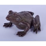 A JAPANESE BRONZE OKIMONO IN THE FORM OF A FROG. 4.25 cm long.