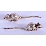 A PAIR OF SILVER MICE. 2 cm wide.