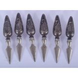SIX STERLING SILVER CORN ON THE COB “HOLDERS”. 7.25 cmlong.(6)