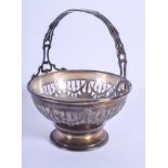 A VINTAGE SILVER BASKET. Silver 3.6 oz. 11 cm wide.