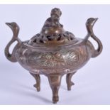 A VINTAGE CHINESE BRONZE CENSER AND COVER. 16 cm x 14 cm.