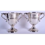 A GOOD PAIR OF GEORGE III IRISH TWIN HANDLED SILVER CUPS by Joseph Jackson. Dublin 1787. 14.5 oz. 16