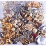 ASSORTED JEWELLERY. (qty)