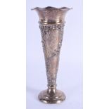 AN EDWARDIAN SILVER SPILL VASE. 6.8 oz overall. 17 cm high.