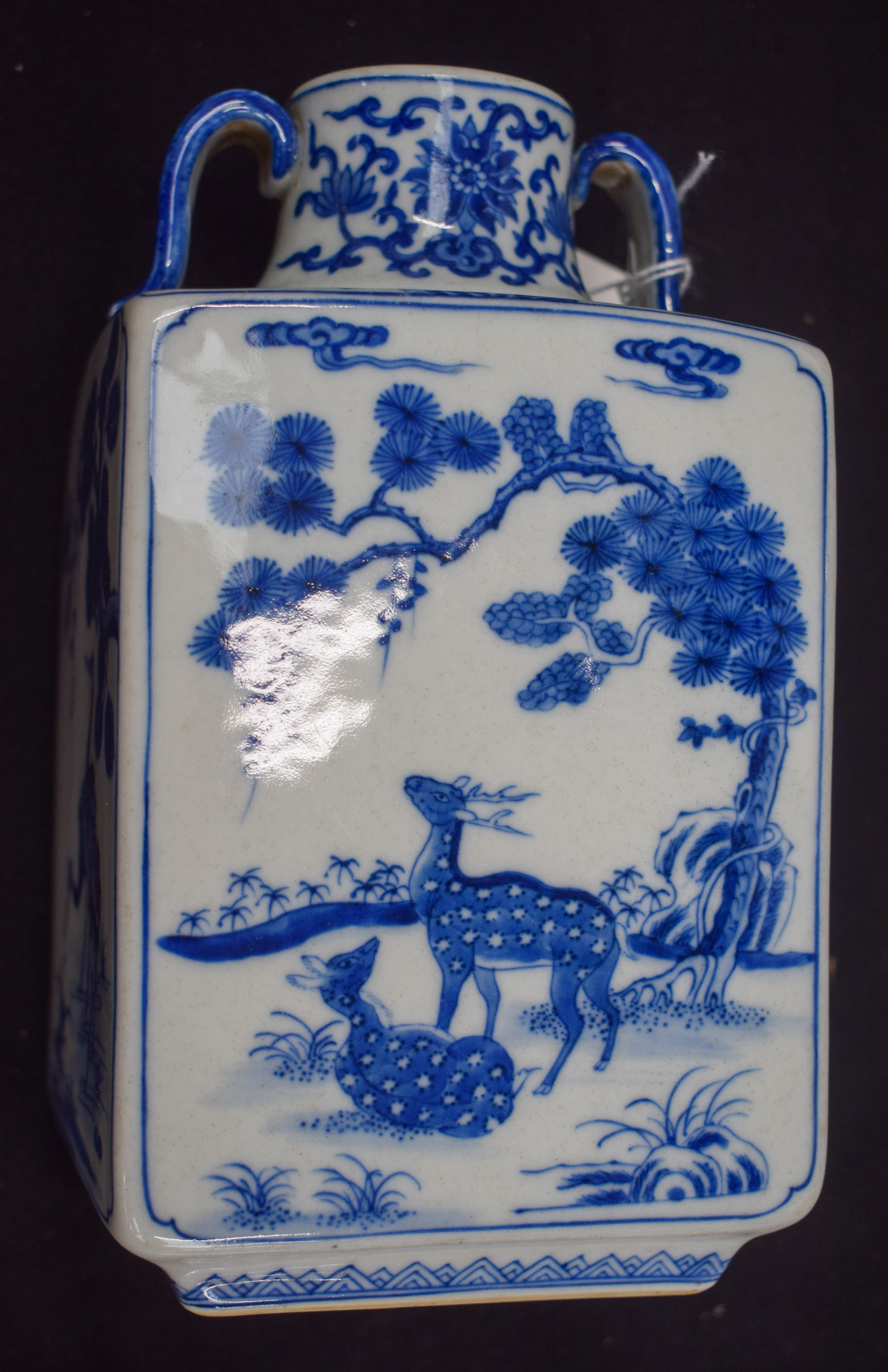 A CHINESE TWIN HANDLED PORCELAIN VASE painted with spotted deer. 23 cm x 11 cm. - Image 6 of 9