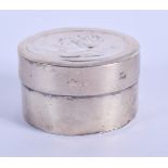 A SMALL SILVER BOX. 1.25 cm wide.