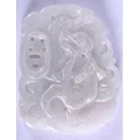 AN EARLY 20TH CENTURY CHINESE CARVED JADE PLAQUE PENDANT, forming mythical creatures amongst foliage