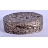 AN ANTIQUE SILVER BOX. 4 cm wide.