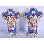 A LARGE PAIR OF ENGLISH PORCELAIN VASES. 30.5 cm high.