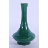 AN EARLY 20TH CENTURY CHINESE GREEN GLAZED PORCELAIN VASE, late Qing. 12.5 cm high.