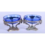 A PAIR OF CONTINENTAL SILVER SALTS. Silver 4.6 oz.