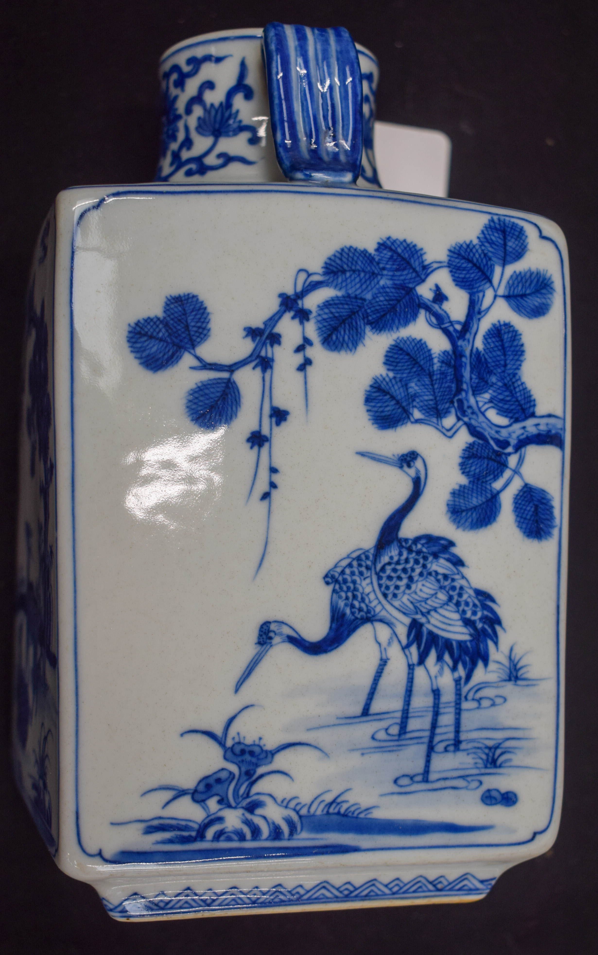 A CHINESE TWIN HANDLED PORCELAIN VASE painted with spotted deer. 23 cm x 11 cm. - Image 7 of 9