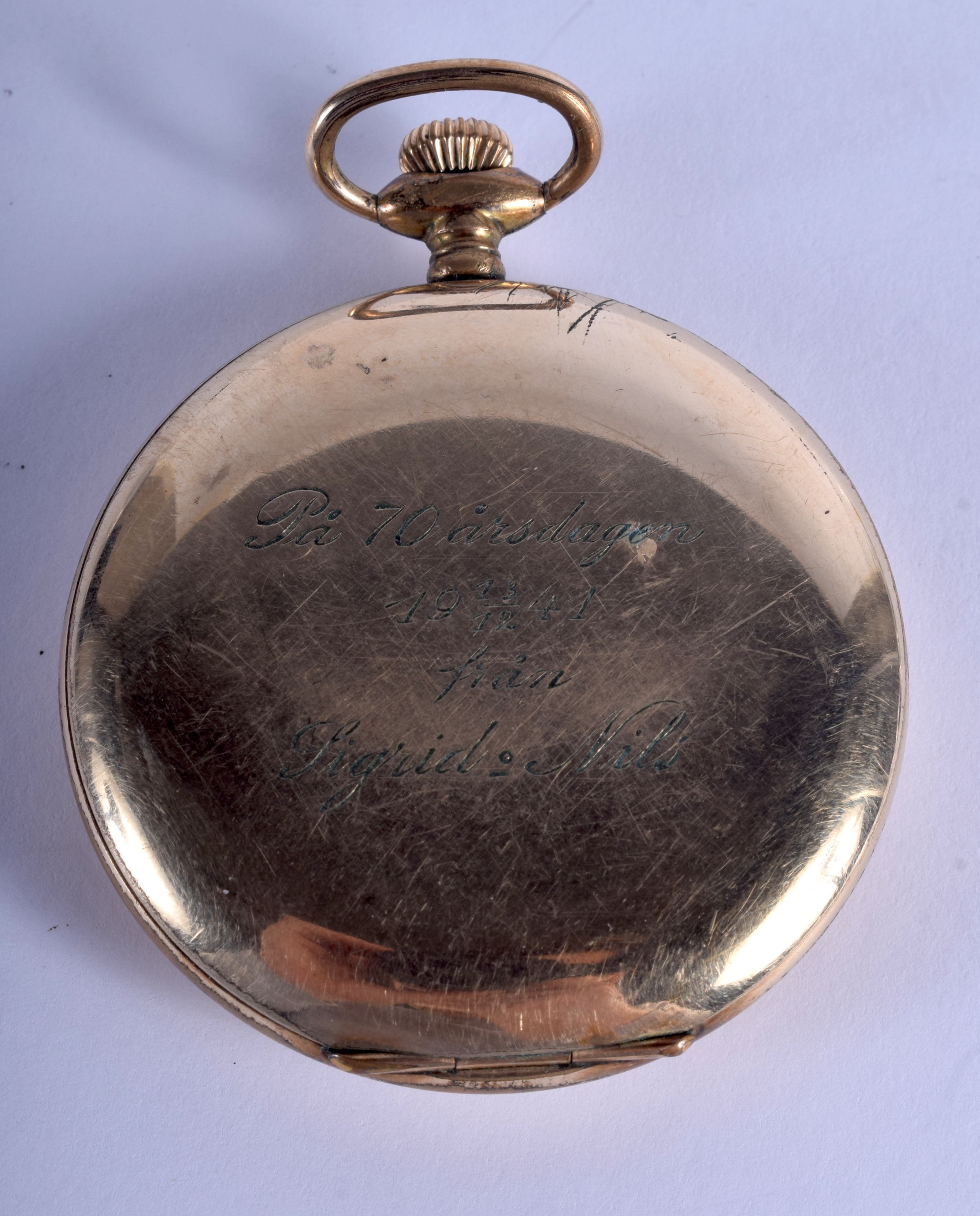 A VINTAGE GOLD PLATED POCKET WATCH. 5 cm wide. - Image 2 of 4