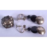 A PAIR OF ABSTRACT SILVER EARRINGS with matching brooch. (3)