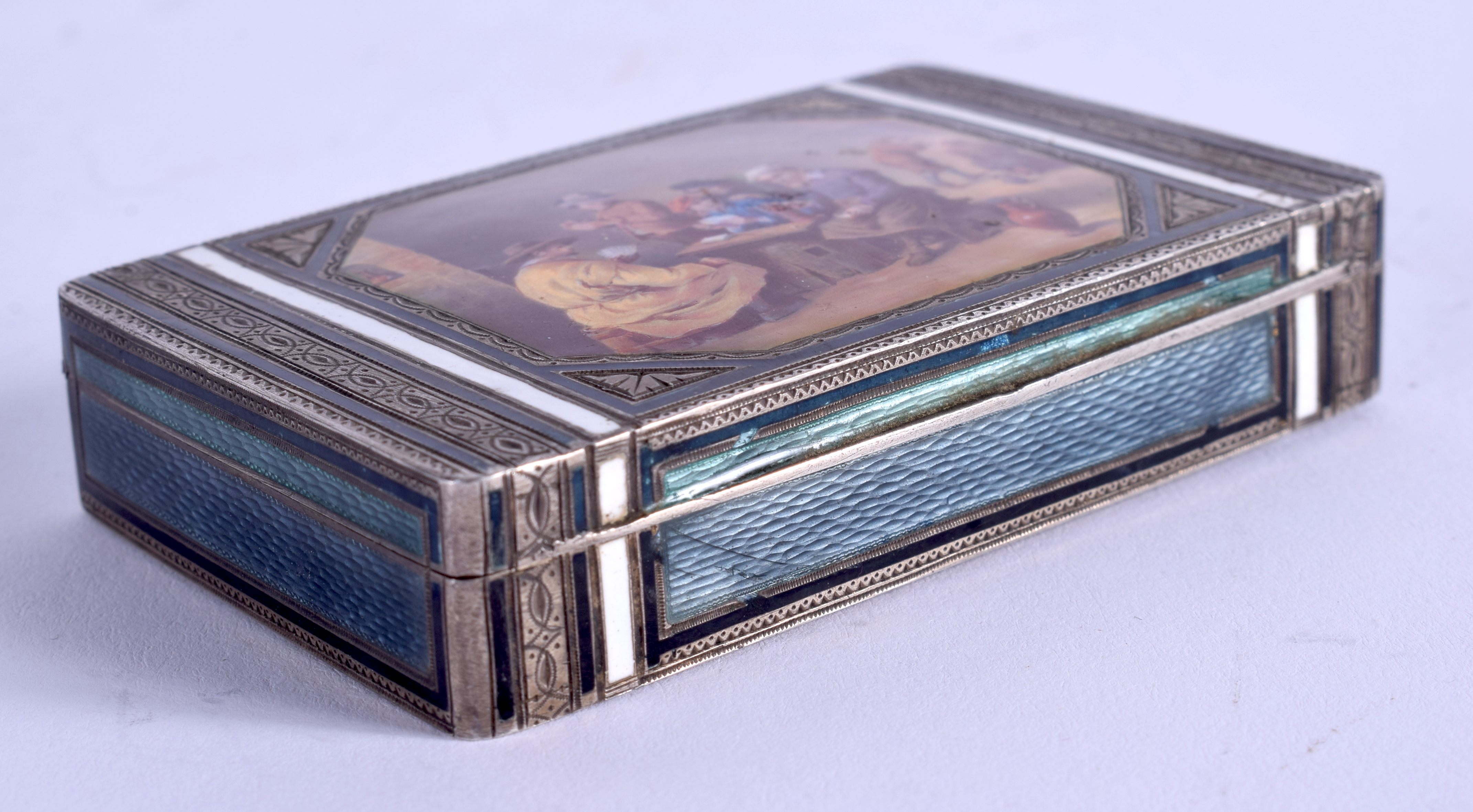 A FINE ANTIQUE SWISS SILVER AND ENAMEL RECTANGULAR SNUFF BOX painted with a tavern scene. 5.1 oz. 8. - Image 2 of 5