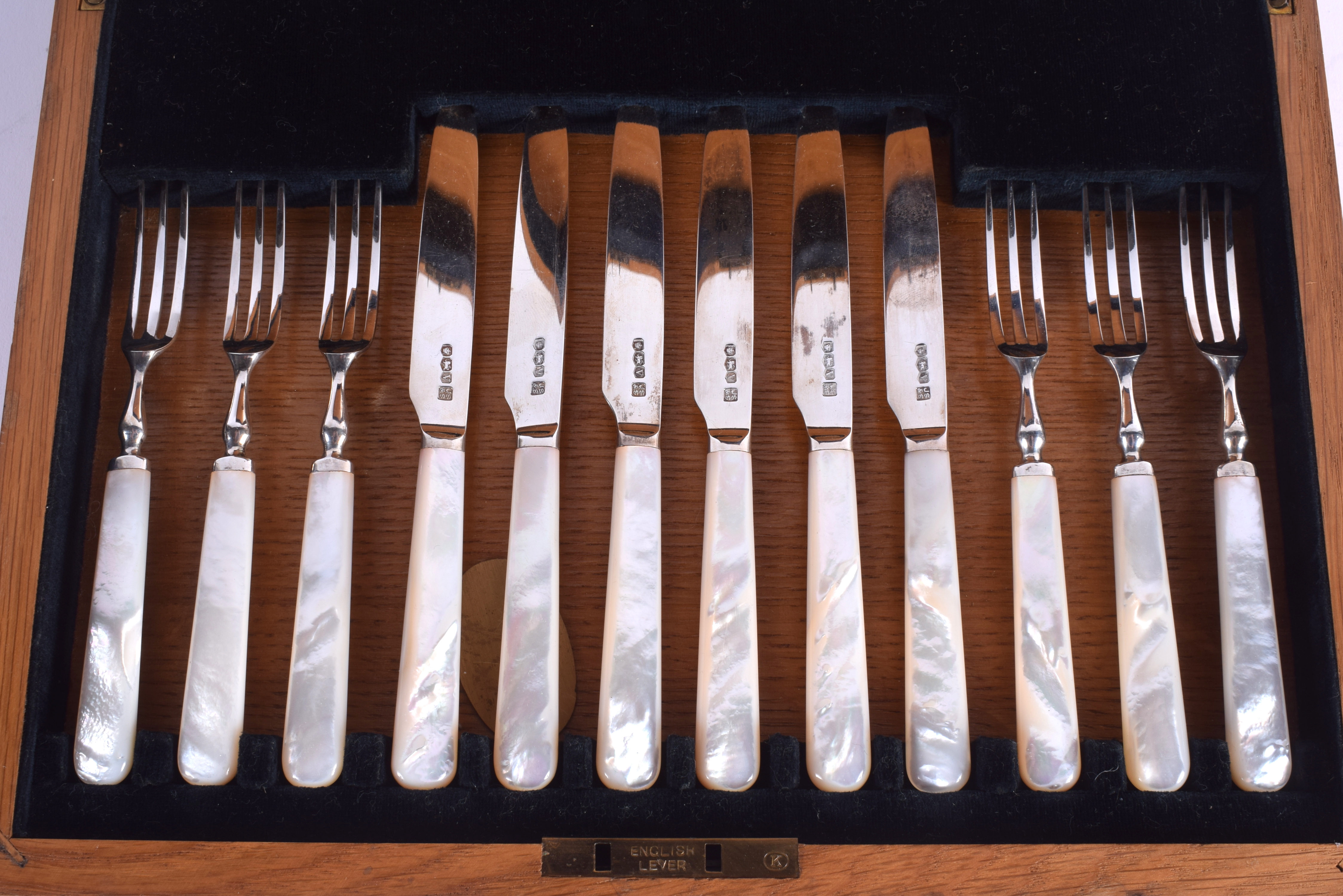 A CASED SET OF SILVER AND MOTHER OF PEARL CUTLERY. Sheffield 1963. (12) - Image 2 of 3