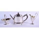 A CHARMING FOUR PIECE SILVER ENGLISH TEASET of neo classical inspiration. London 1978. 43.5 oz. Larg