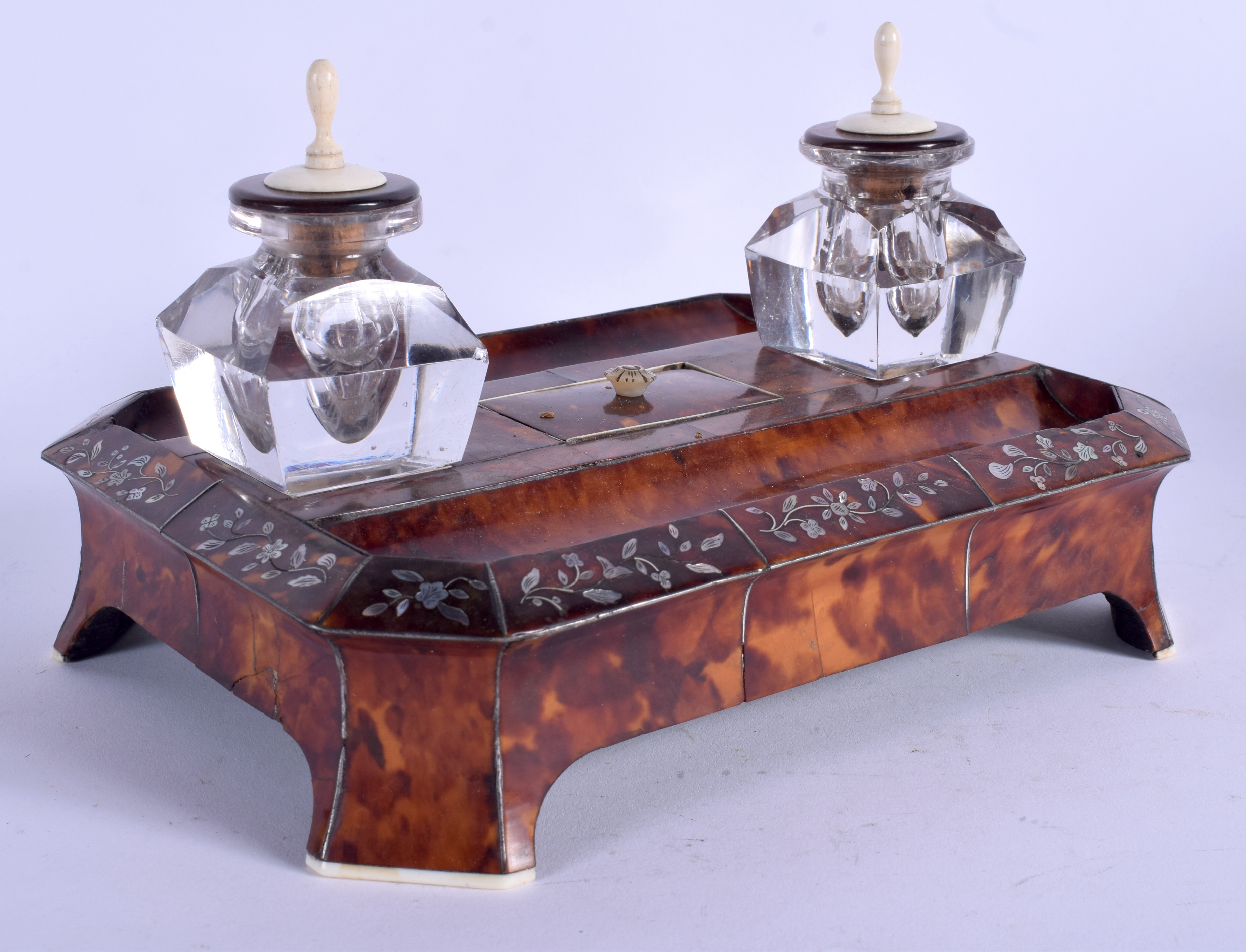 AN EARLY VICTORIAN MOTHER OF PEARL INLAID TORTOISESHELL INKWELL decorated with foliage. 21 cm x 14 c - Image 2 of 13