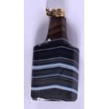 A RARE 19TH CENTURY CONTINENTAL CARVED BANDED AGATE SCENT BOTTLE. 4 cm x 2.75 cm.