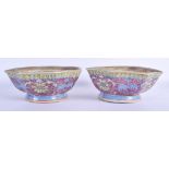 A PAIR OF EARLY 20TH CENTURY CHINESE FAMILLE ROSE EIGHT SIDED BOWL Guangxu. 18 cm wide.