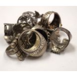 NINE COSTUME RINGS. (9)