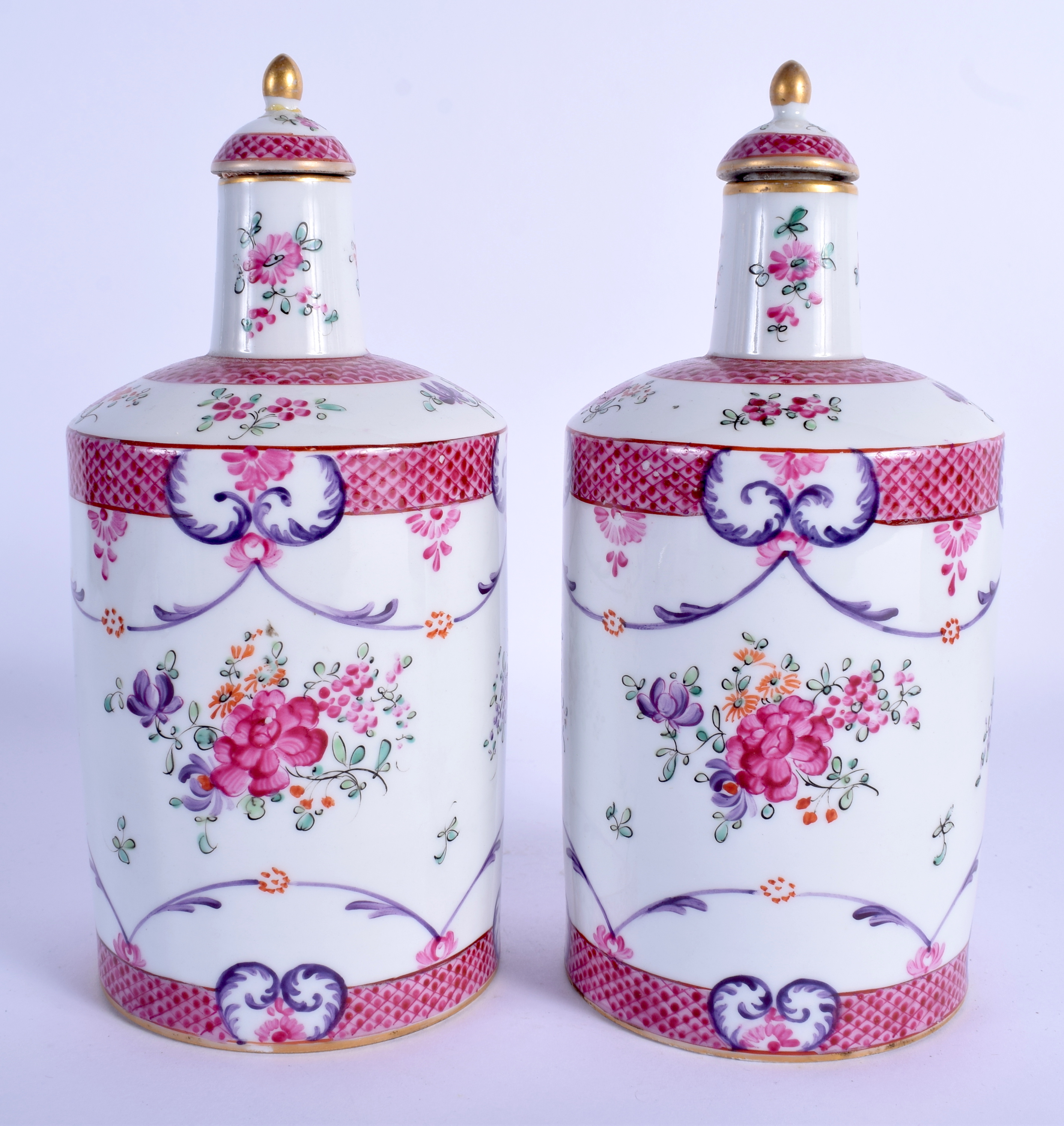 A PAIR OF 19TH CENTURY FRENCH SAMSONS OF PARIS PORCELAIN VASES AND COVERS Chinese Export style. 21 c - Image 2 of 5