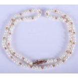 A NEO CLASSICAL 9CT GOLD AND PEARL NECKLACE. 38 cm long.